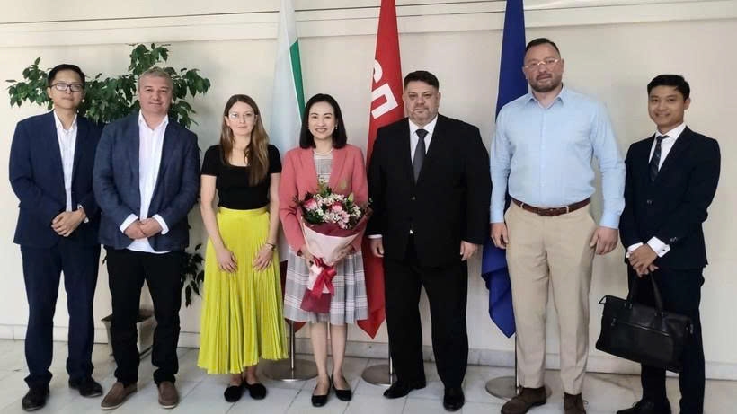 vietnam values multifaceted cooperation with bulgaria ambassador picture 1